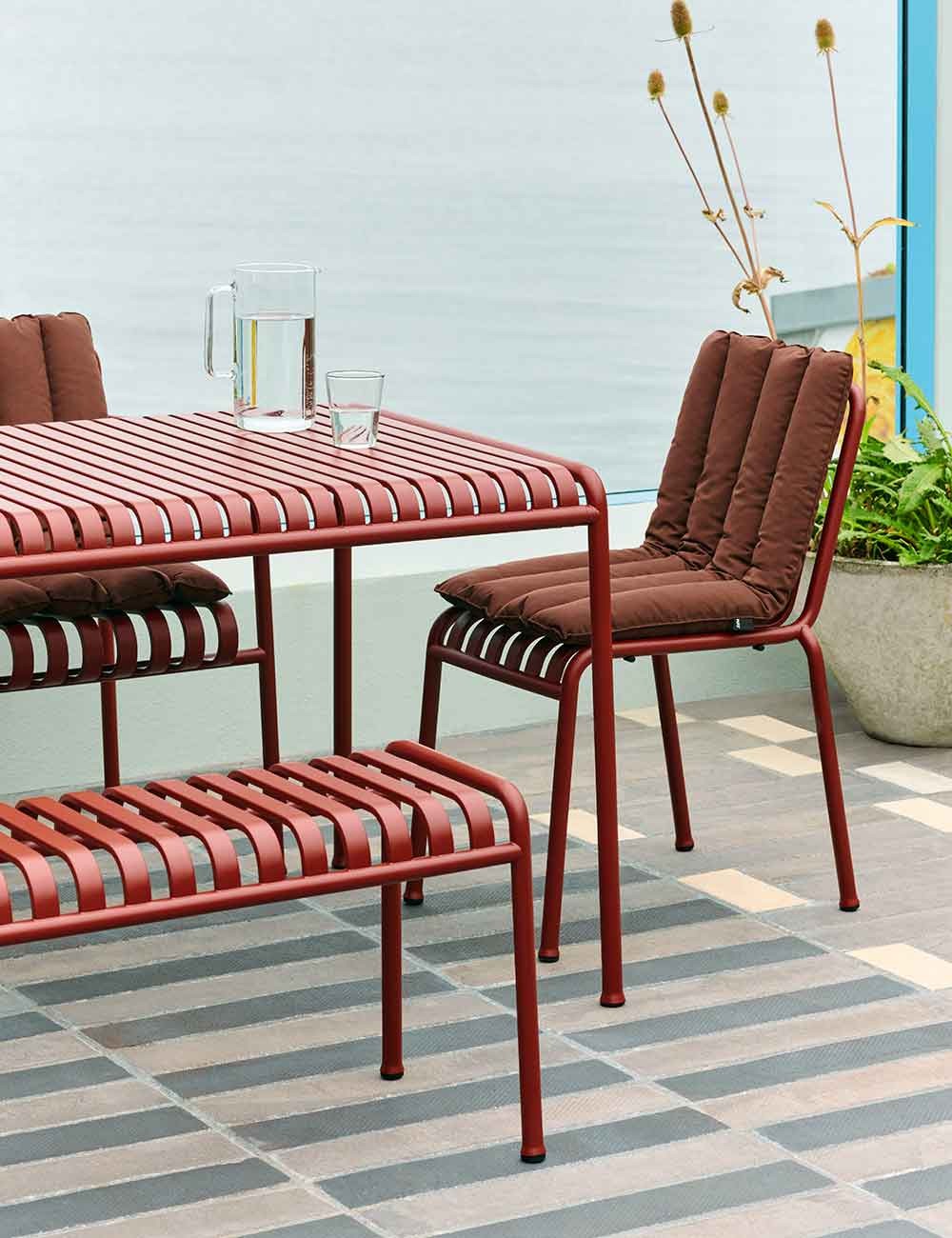 SOFT QUILTED CUSHION PALISSADE CHAIR AND ARMCHAIR