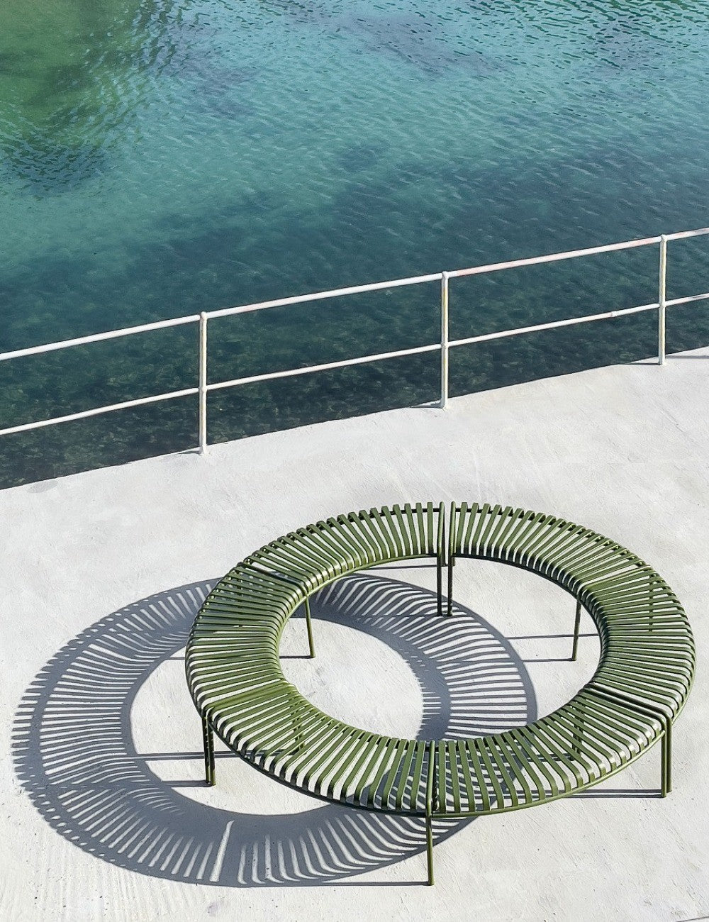 Palissade park bench
