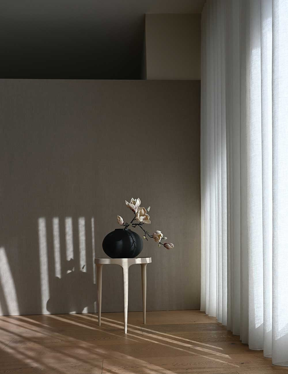 table fantôme basse