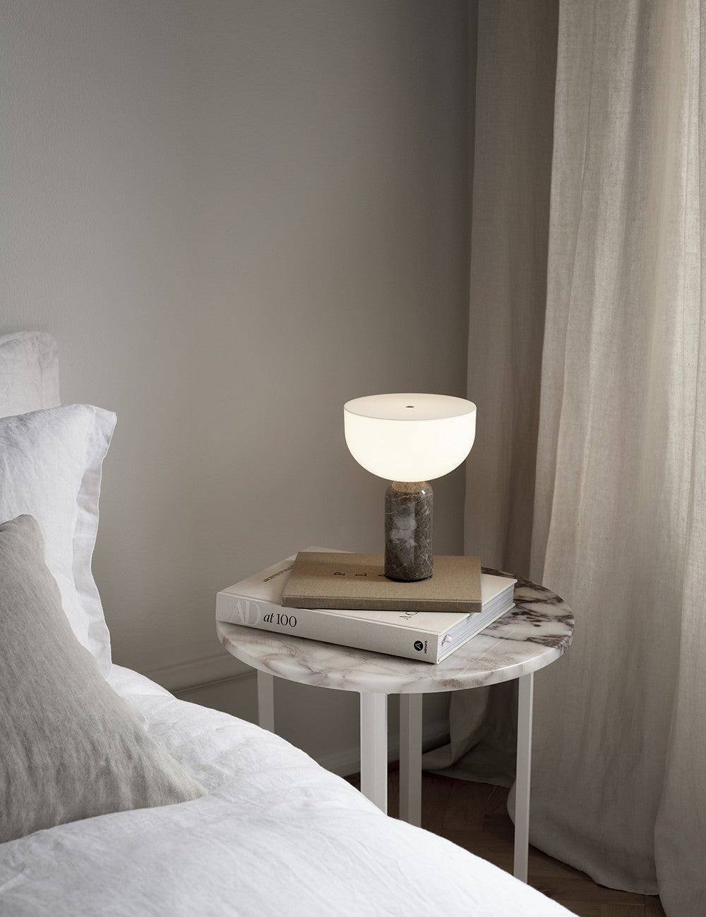 kizu portable table lamp