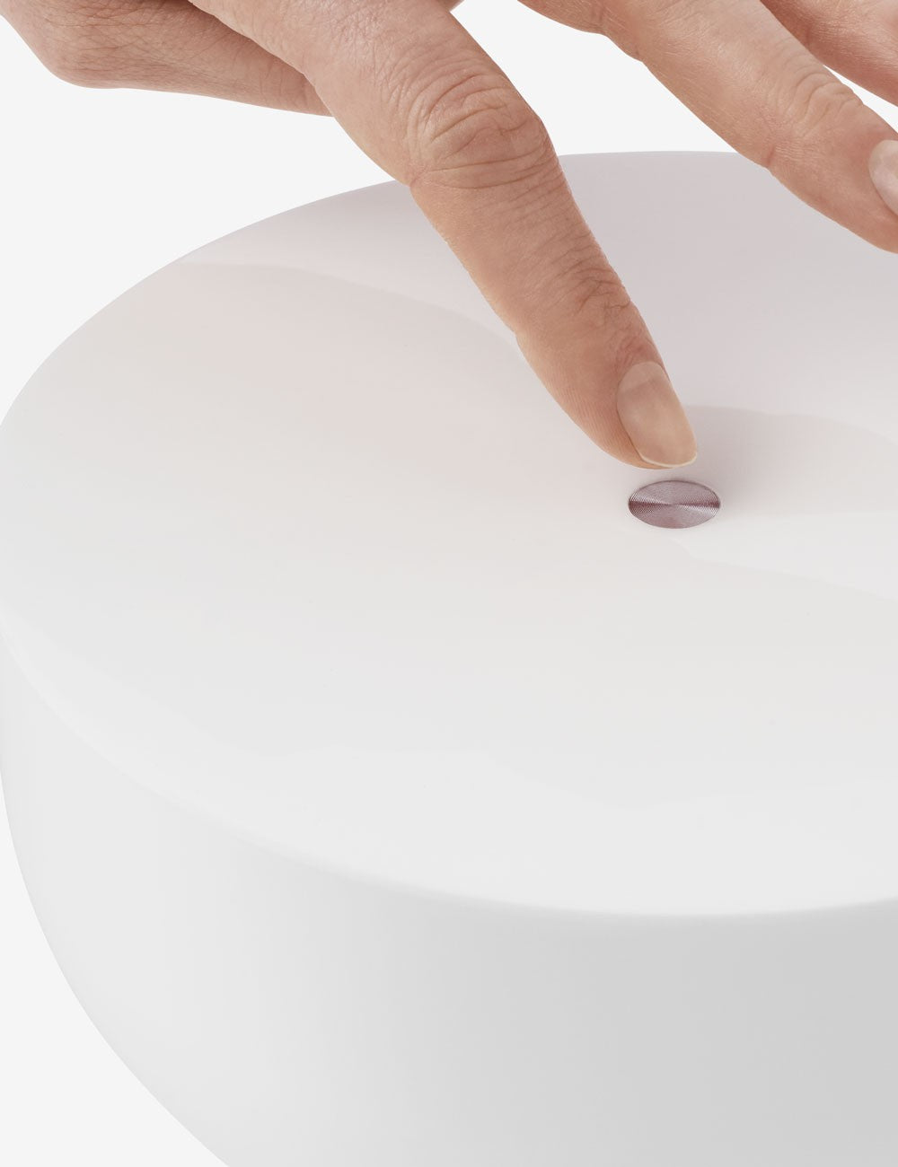 kizu portable table lamp