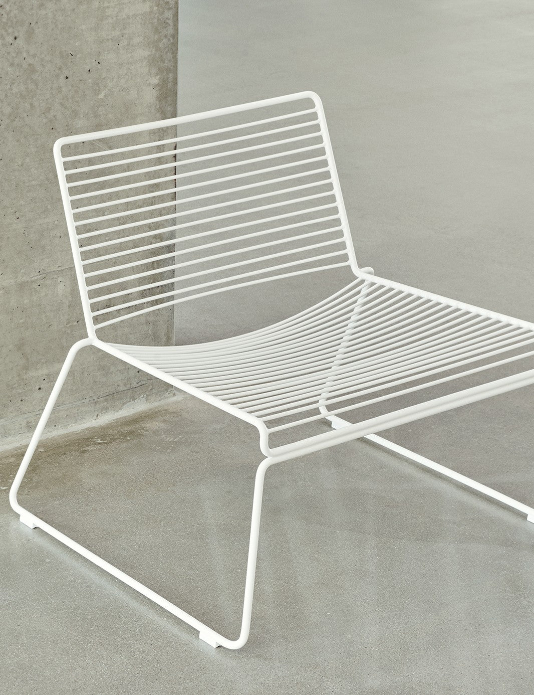 HEE LOUNGE CHAIR