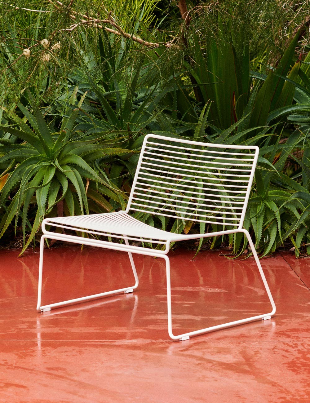HEE LOUNGE CHAIR