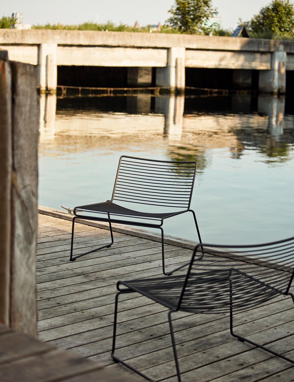 HEE LOUNGE CHAIR