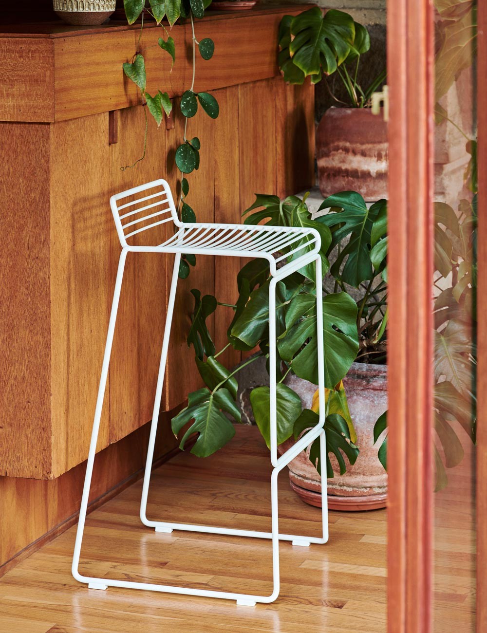 hee bar stool low
