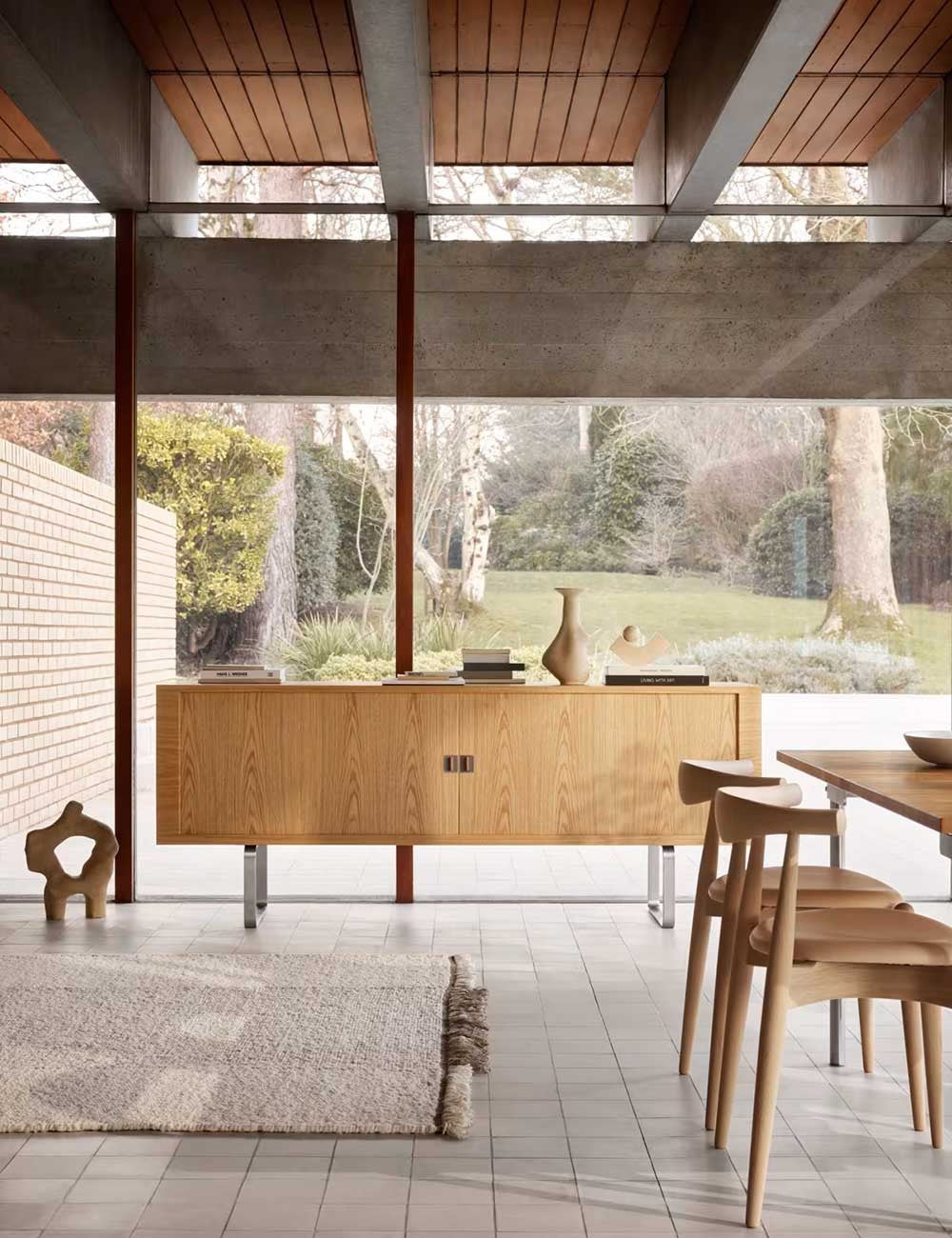 CH825 CREDENZA