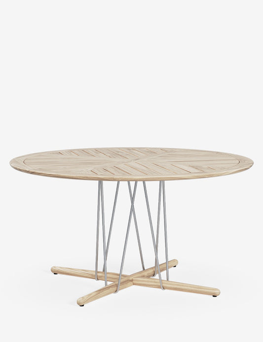 e022 ø140 embrace outdoor dining table