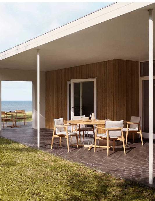 e022 ø140 embrace outdoor dining table