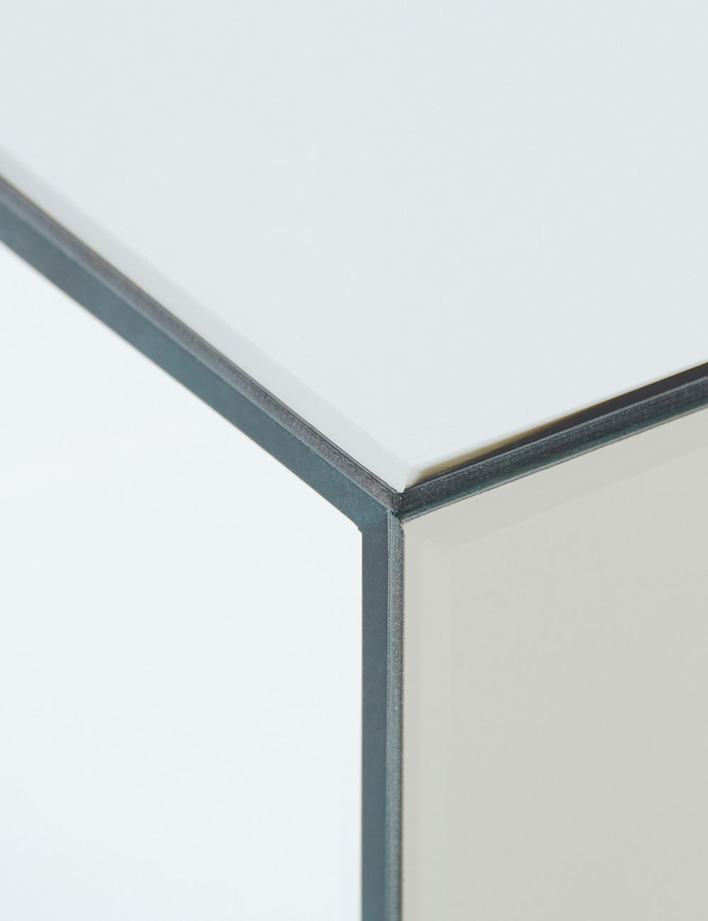 table basse en bloc miroir