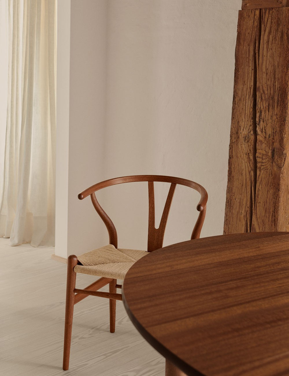 ch337 dining table