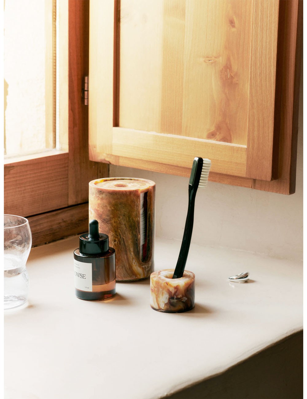 mist toothbrush holder single