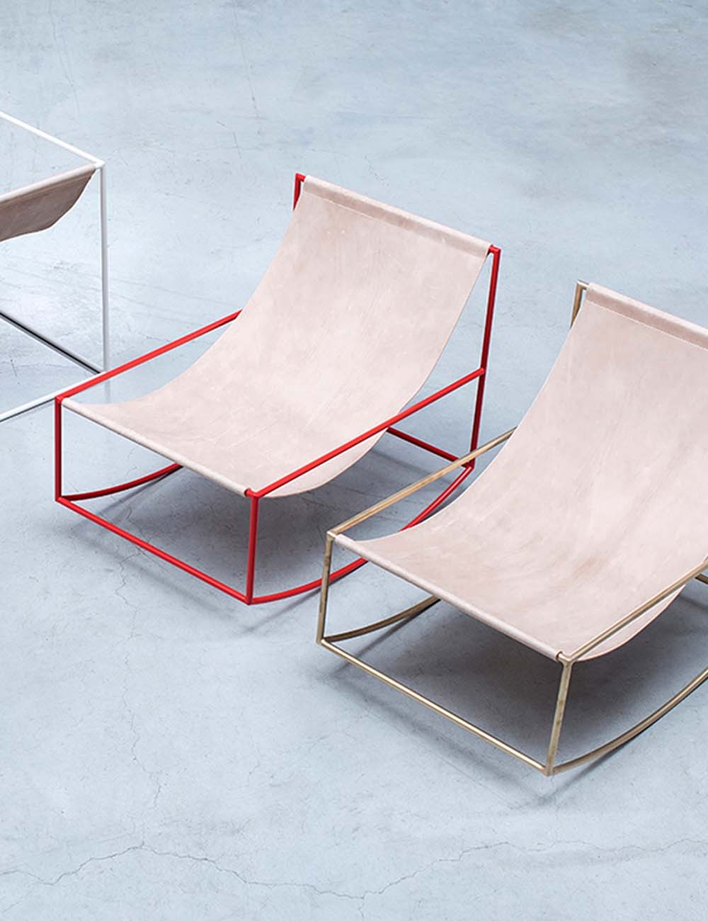 sedia a dondolo in pelle