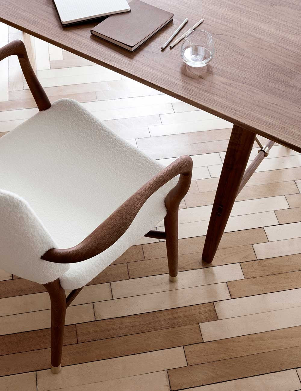 VLA61 MONARCH CHAIR BARU