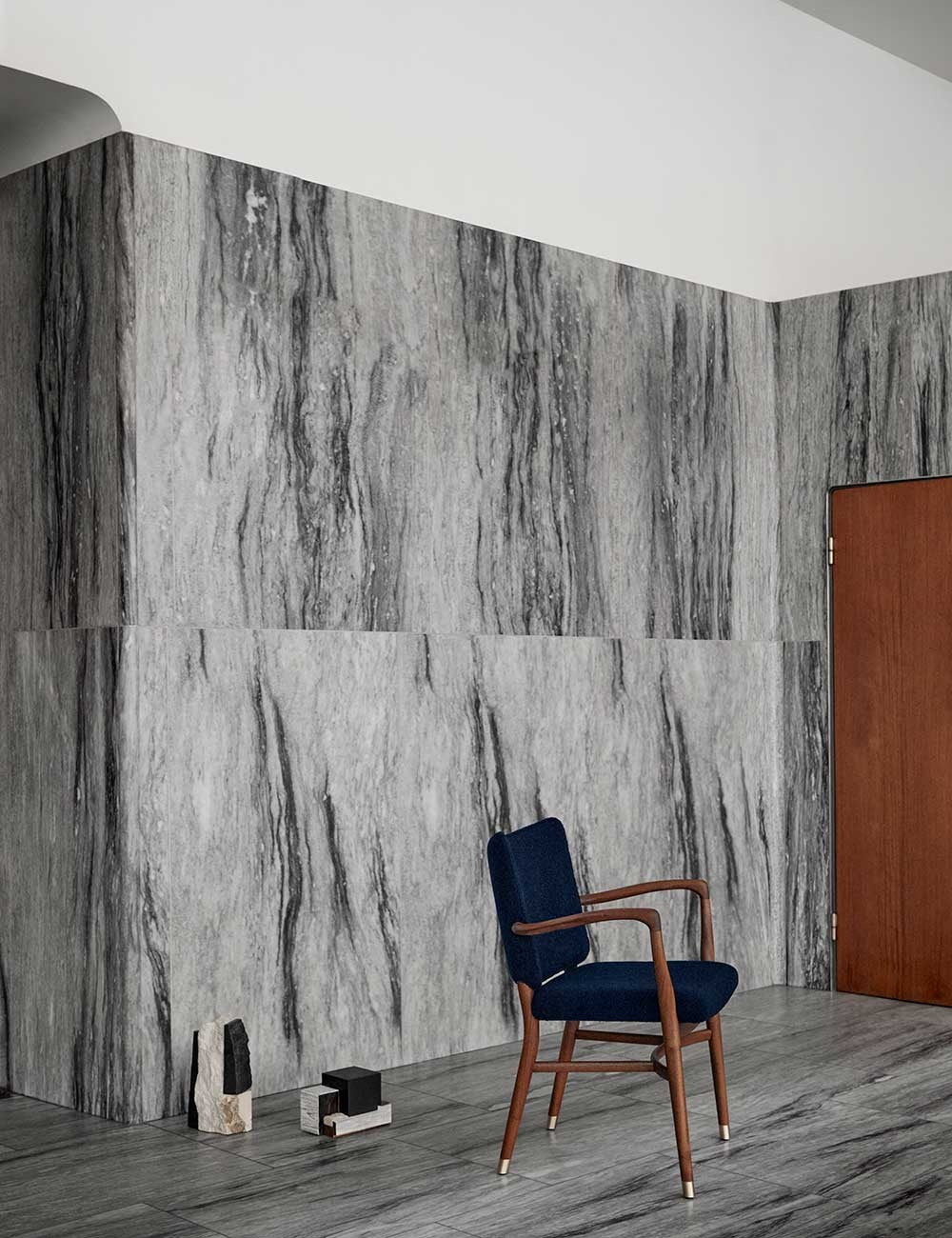 VLA61 SEDIA MONARCH BARU