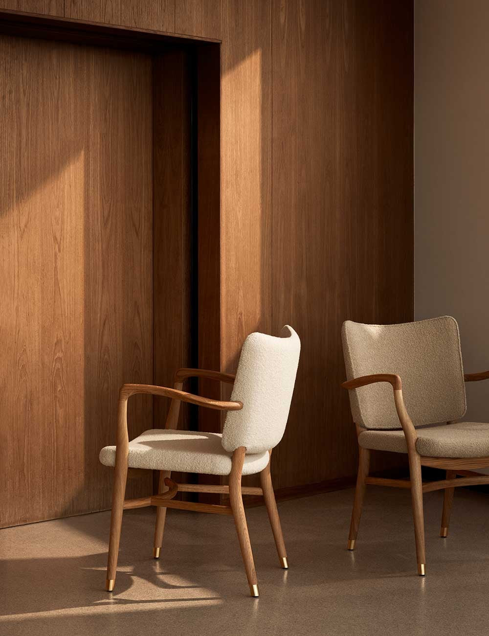 VLA61 MONARCH CHAIR BARU