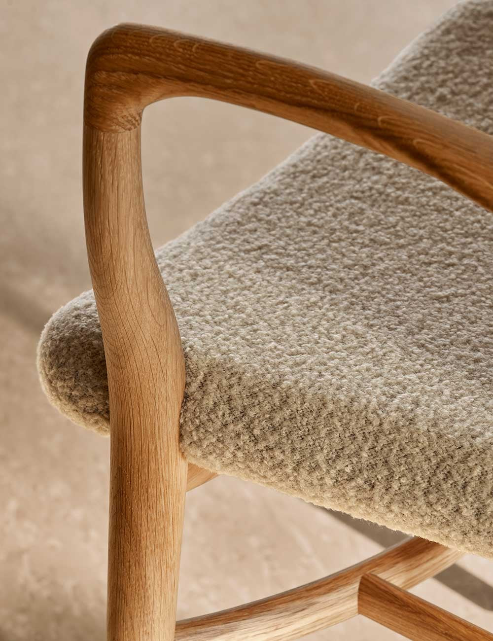 VLA61 MONARCH CHAIR BARU