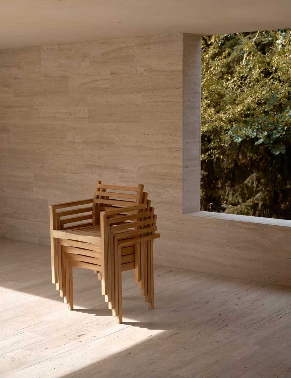 AH502 OUTDOOR DINING CHAIR W. ARMREST