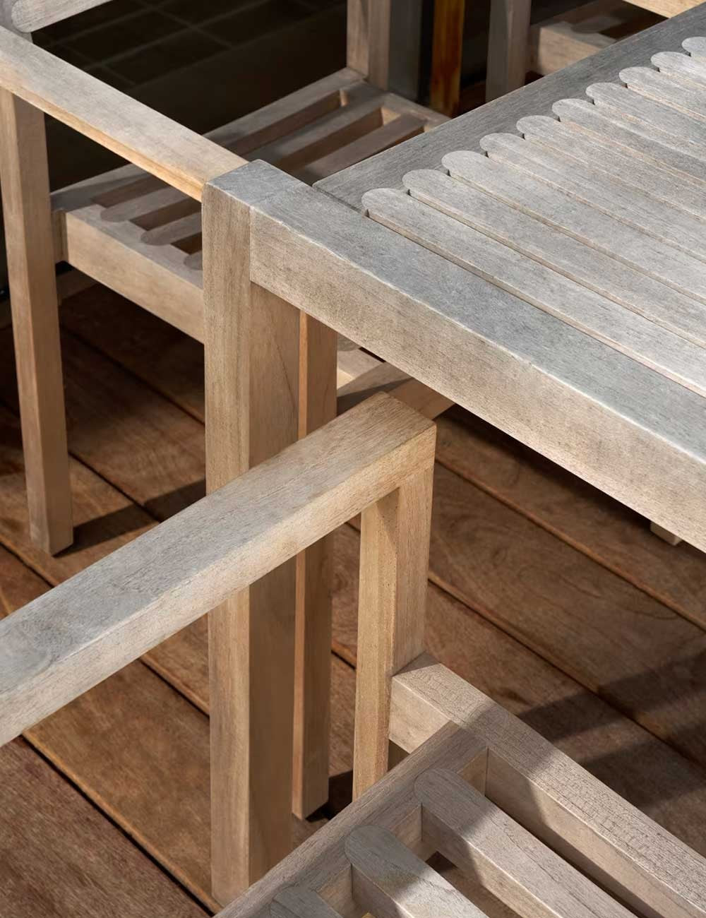 AH901 OUTDOOR DINING TABLE