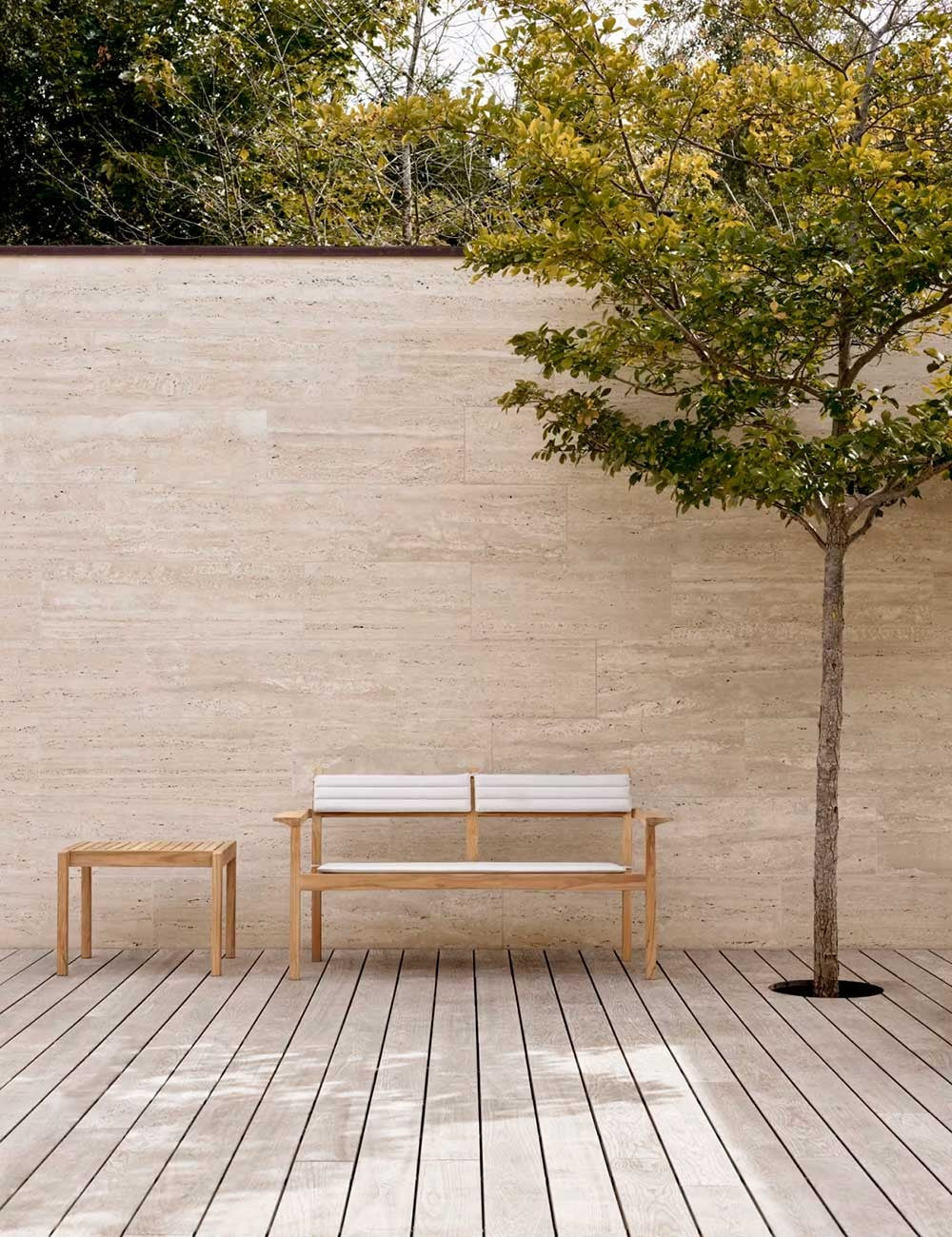 AH911 OUTDOOR SIDE TABLE