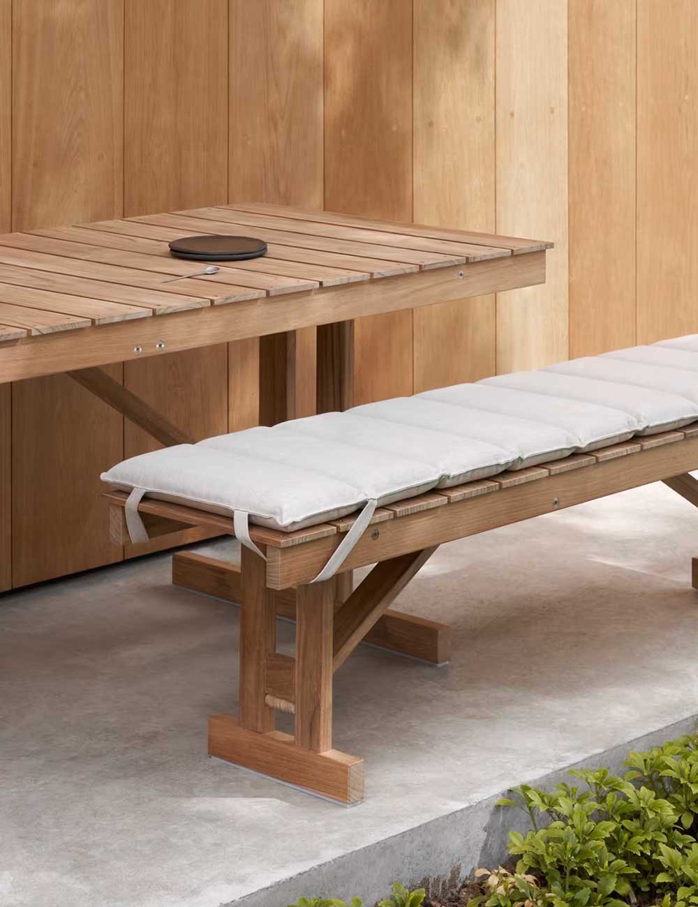 BM1771 TABLE