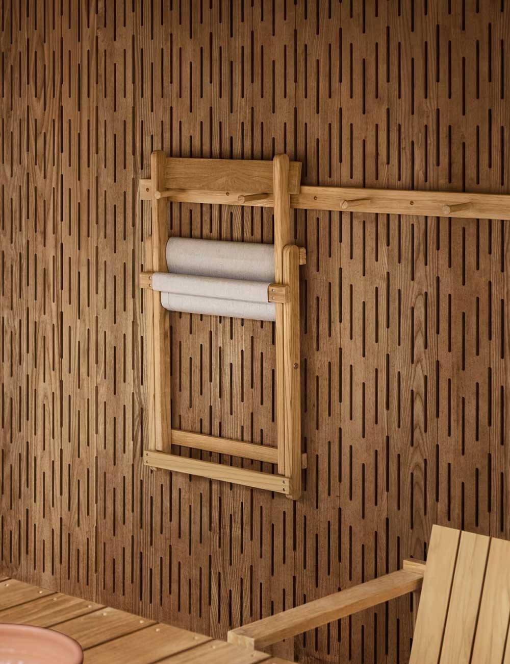 BM4570 CHAIR