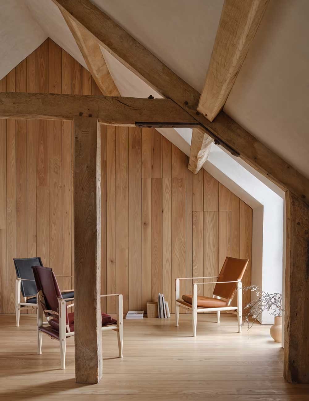 KK47000 SAFARI CHAIR