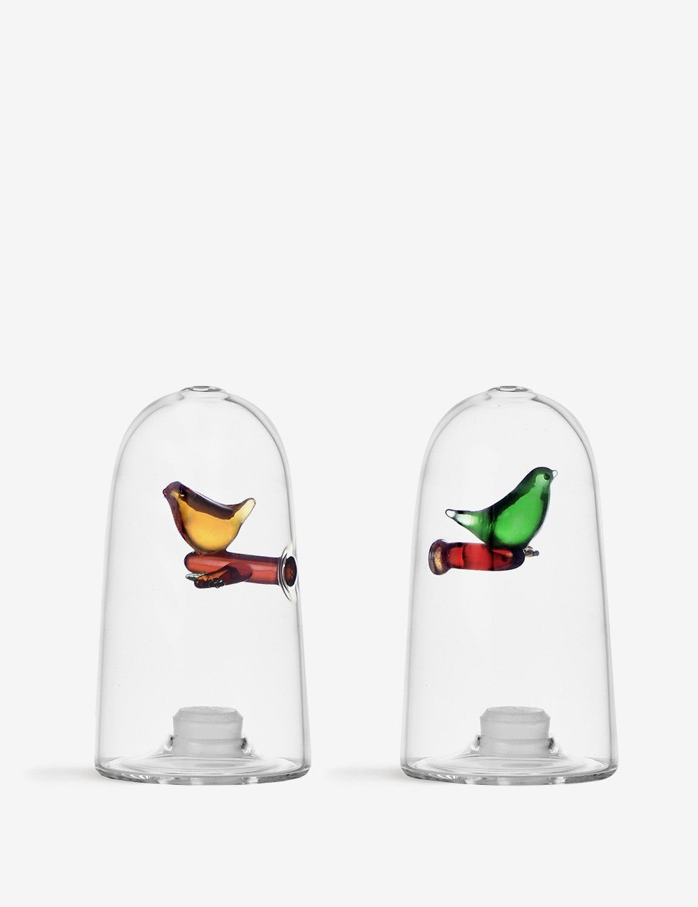 salières et poivrières avec des oiseaux