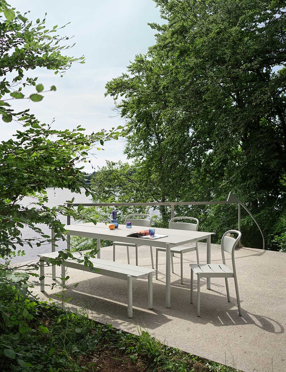 table linéaire en acier 220