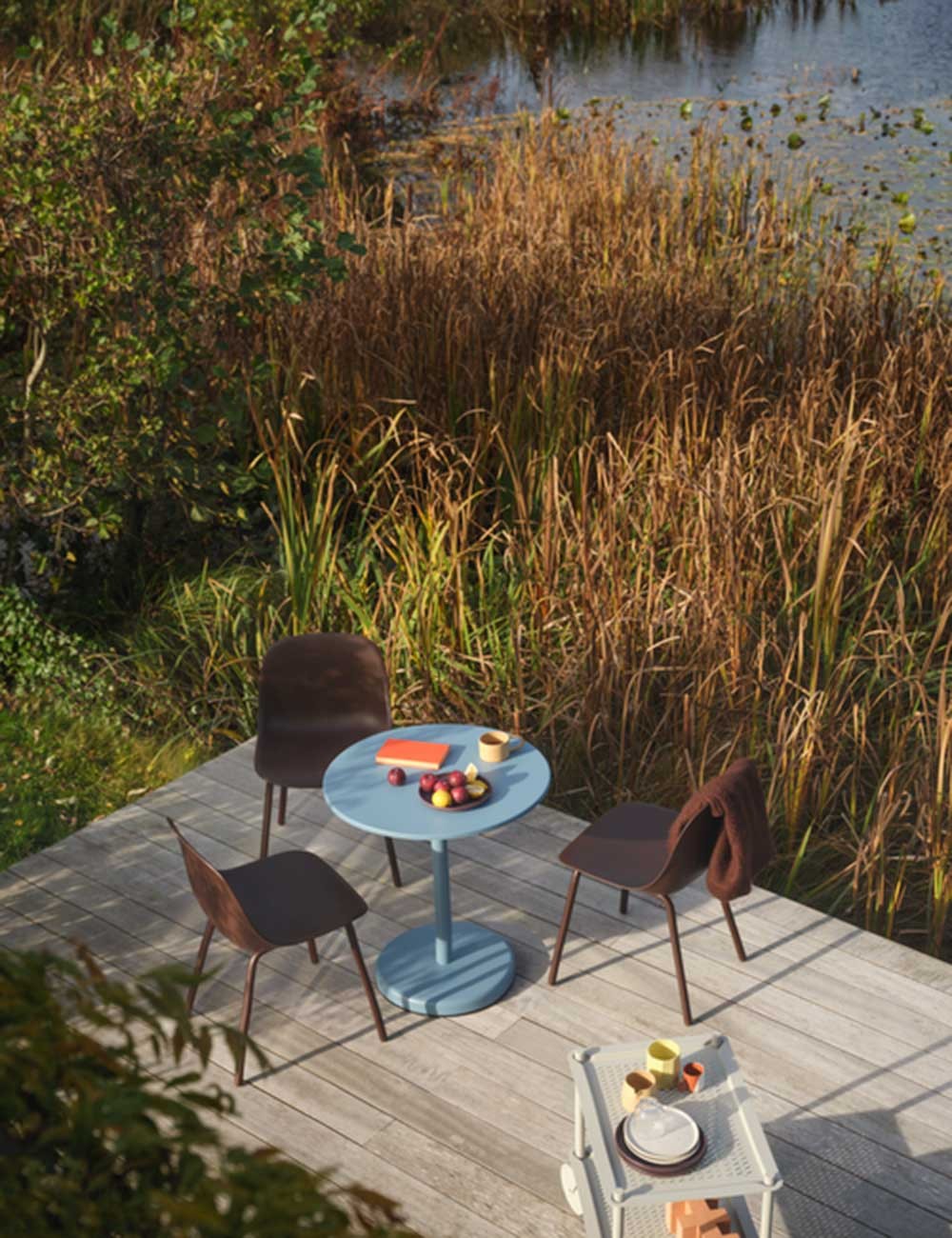 LINEAR STEEL CAFÉ TABLE 73