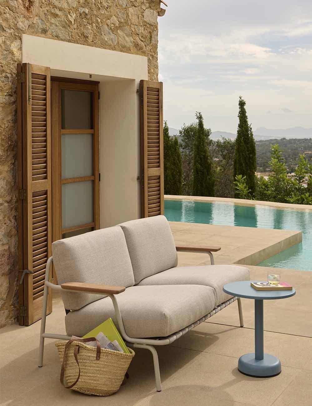 SETTLE SOFA 2 SEATER