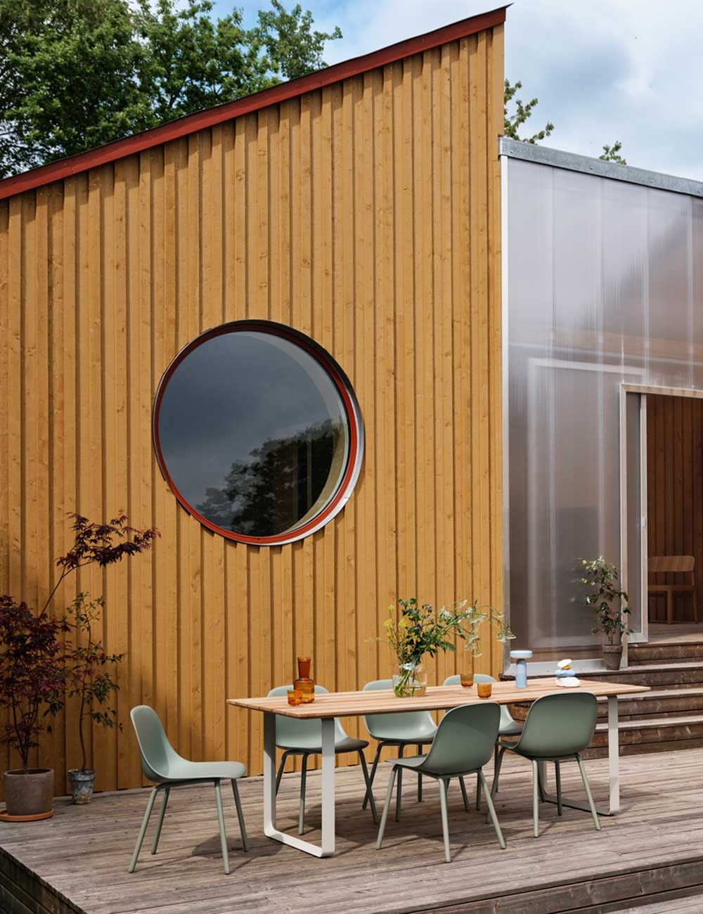 FIBER OUTDOOR SIDE CHAIR