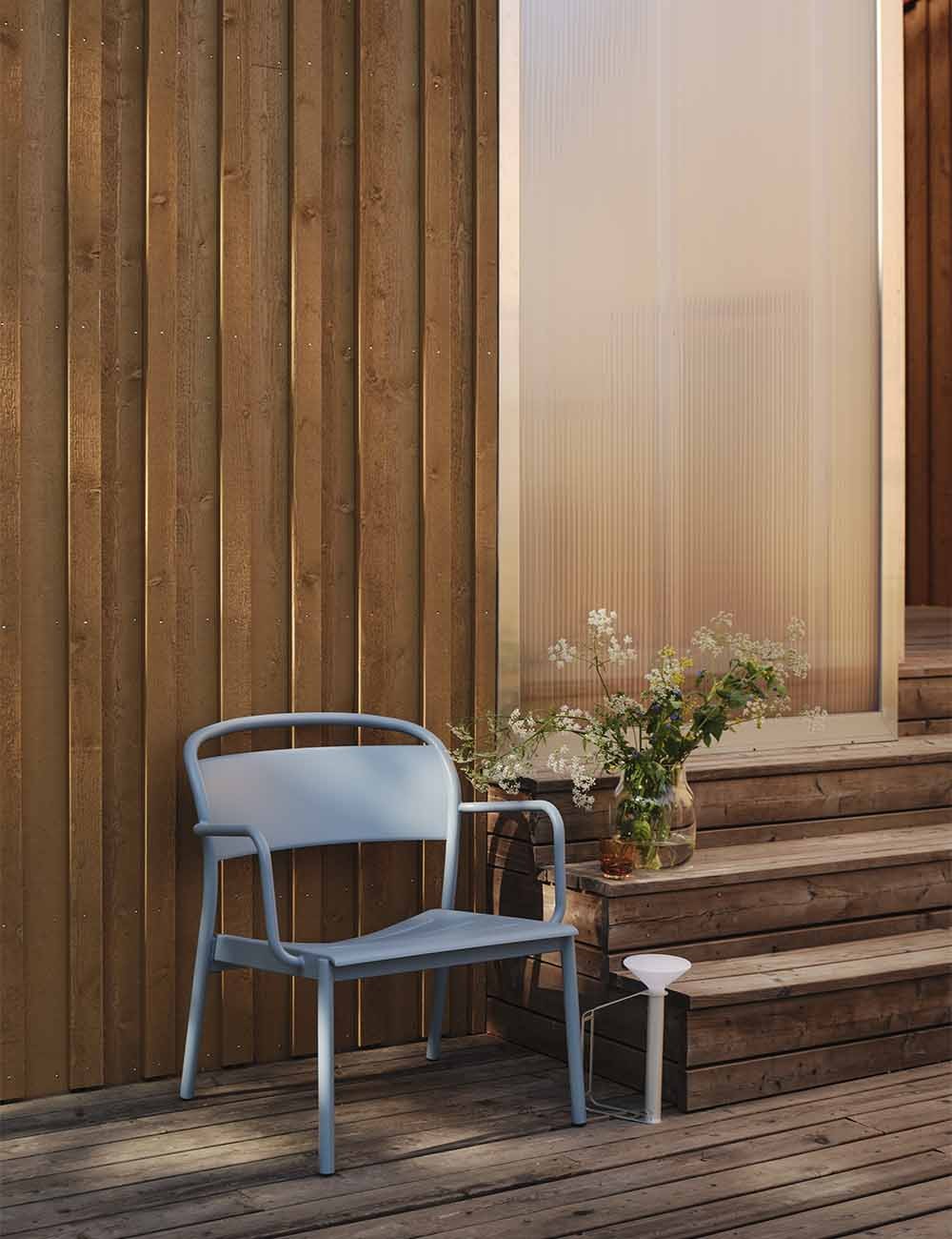 LINEAR STEEL LOUNGE CHAIR