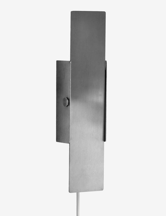 PIVOTING WALL LAMP