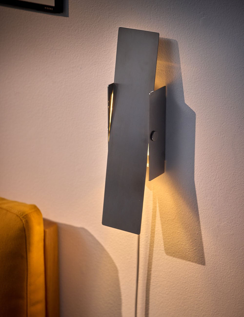 applique murale pivotante