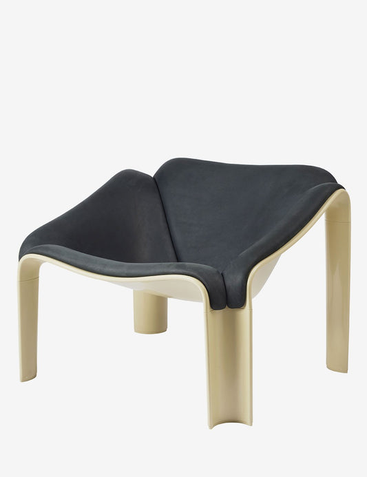 F300 LOUNGE CHAIR
