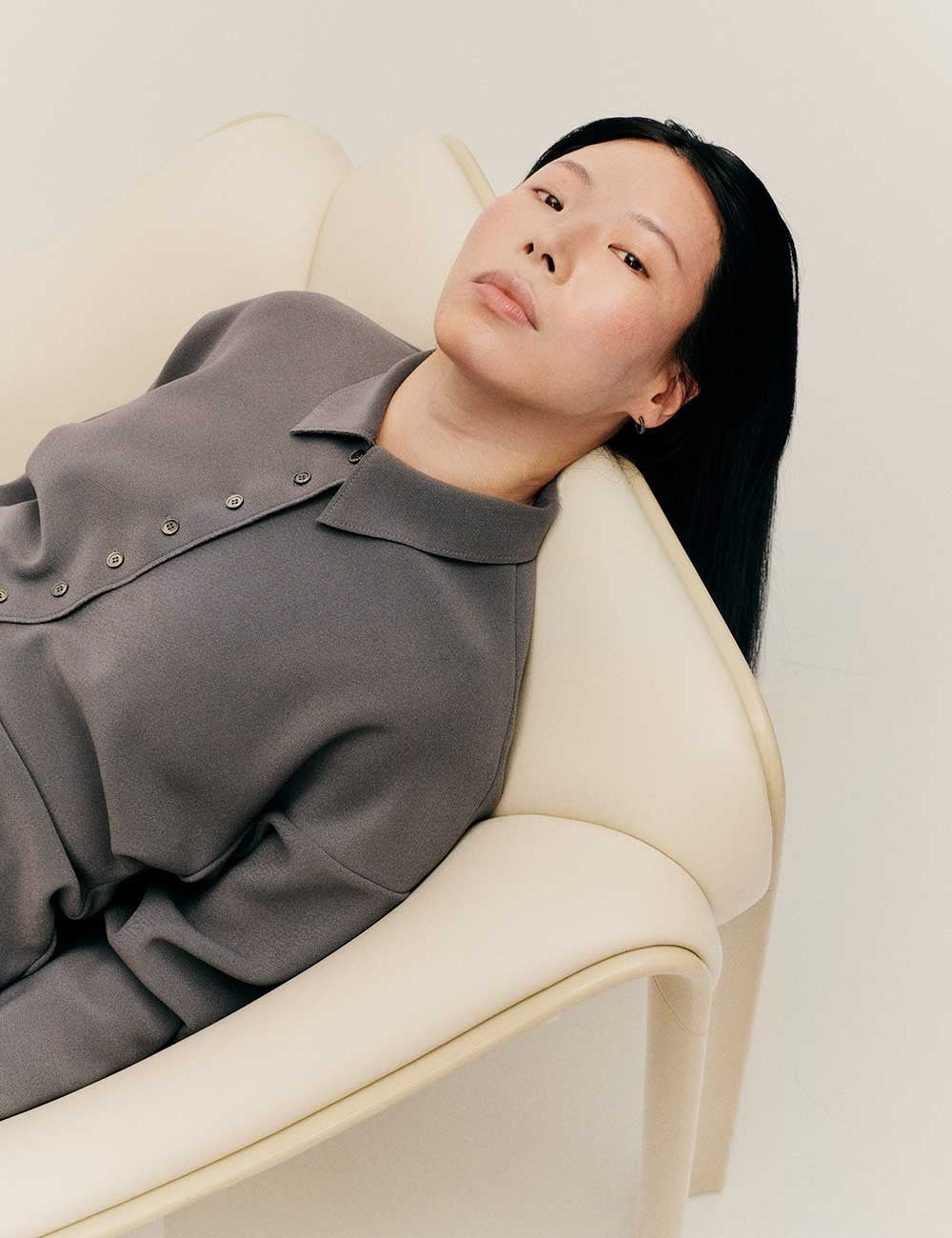F300 LOUNGE CHAIR