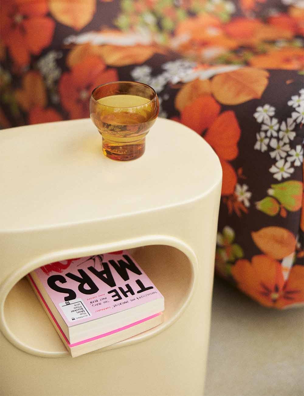 table d'appoint spatiale