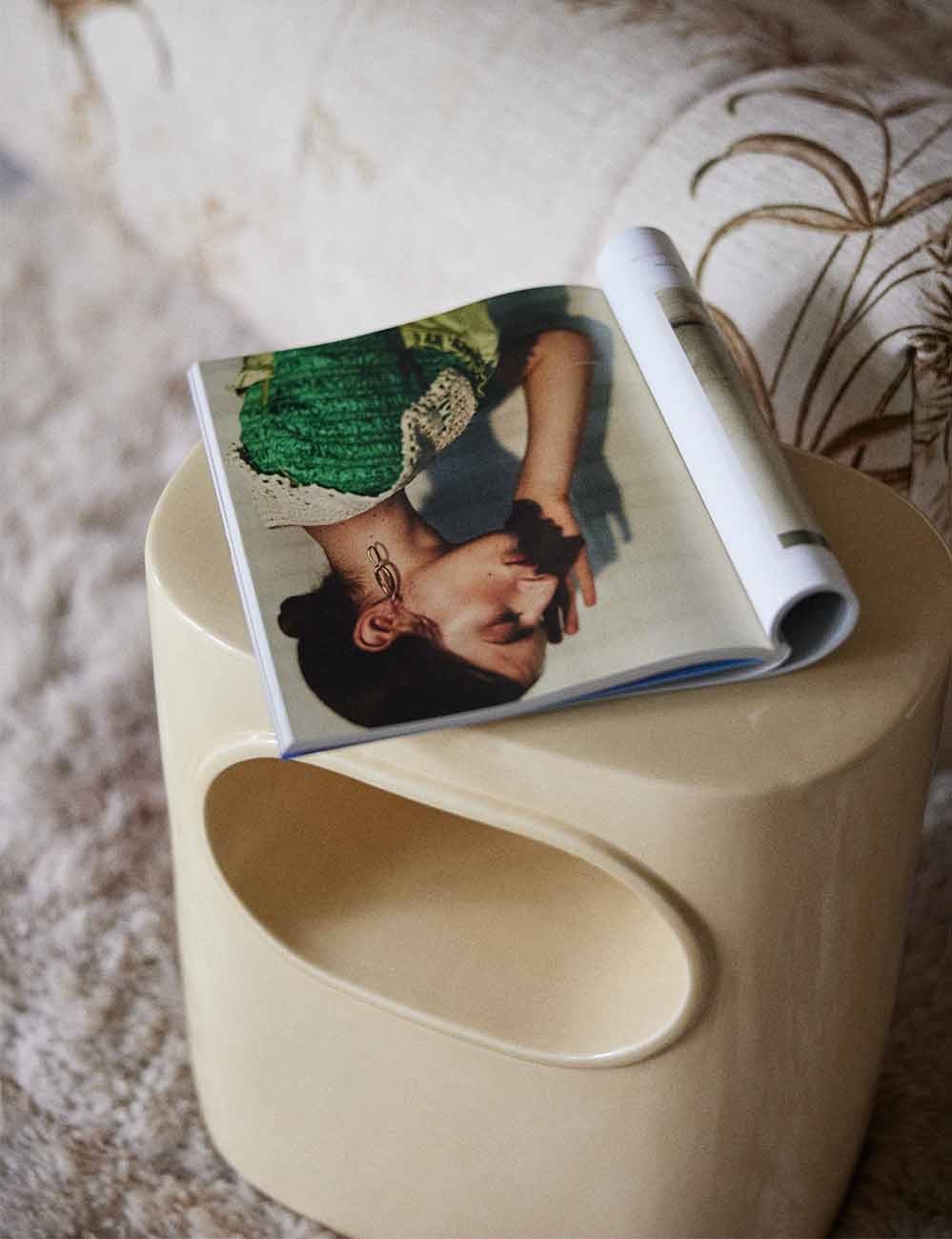 table d'appoint spatiale