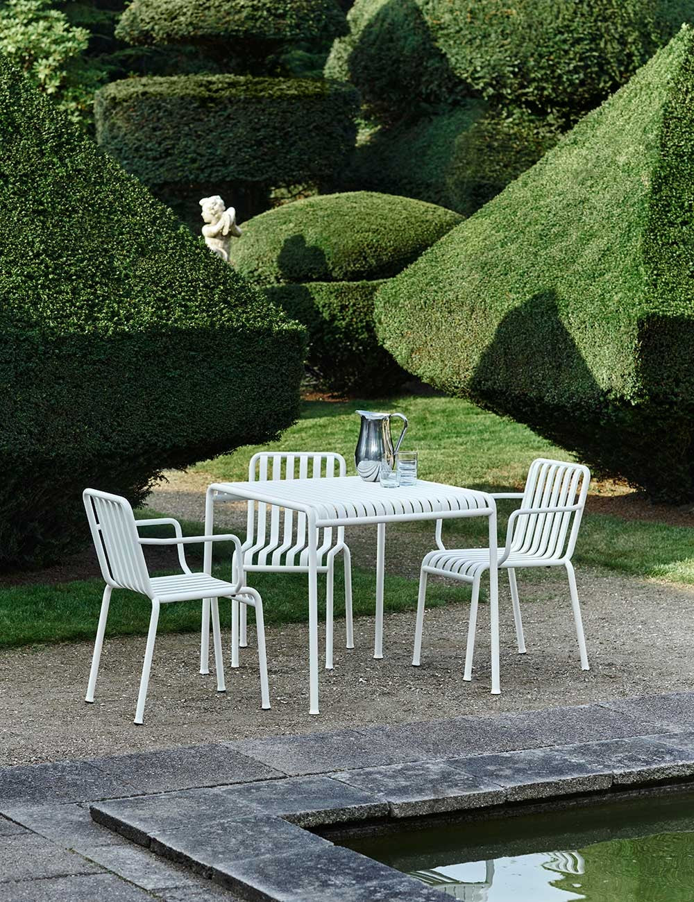 PALISSADE TABLE