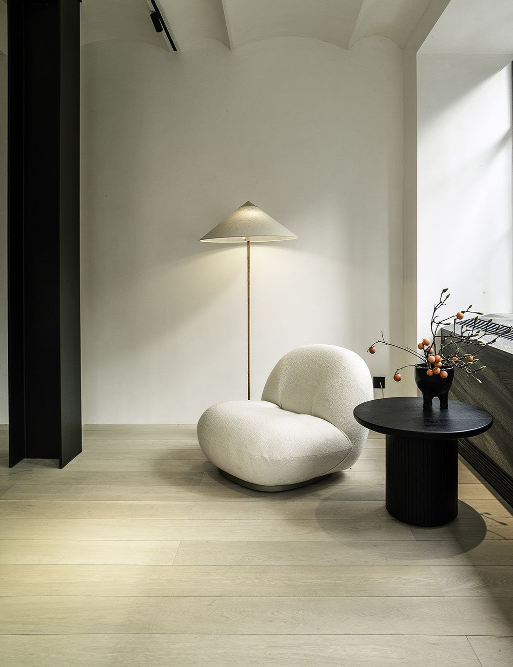 9602 FLOOR LAMP