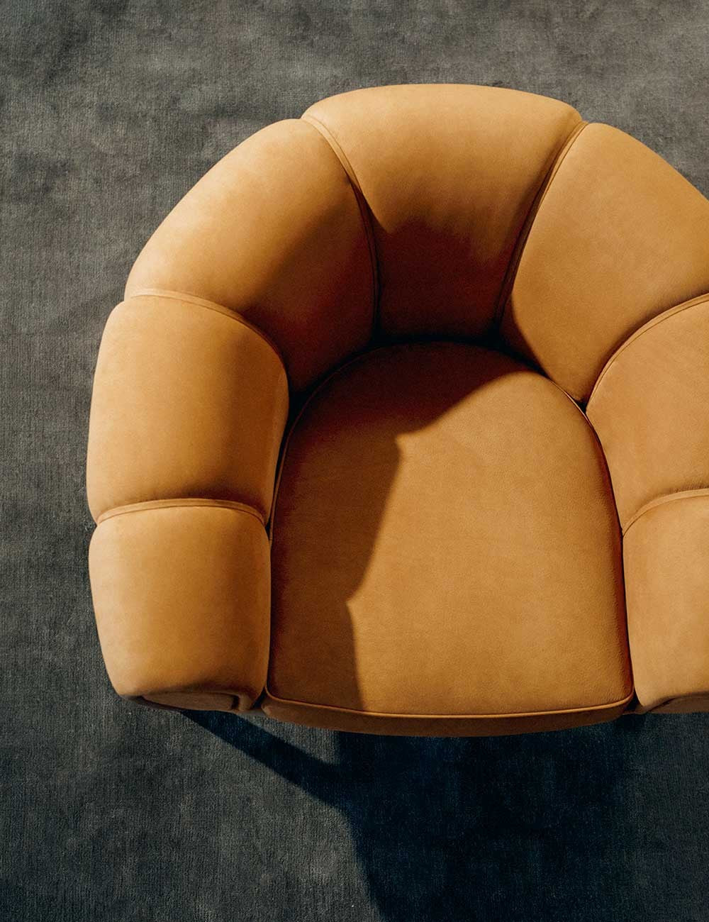 croissant lounge chair