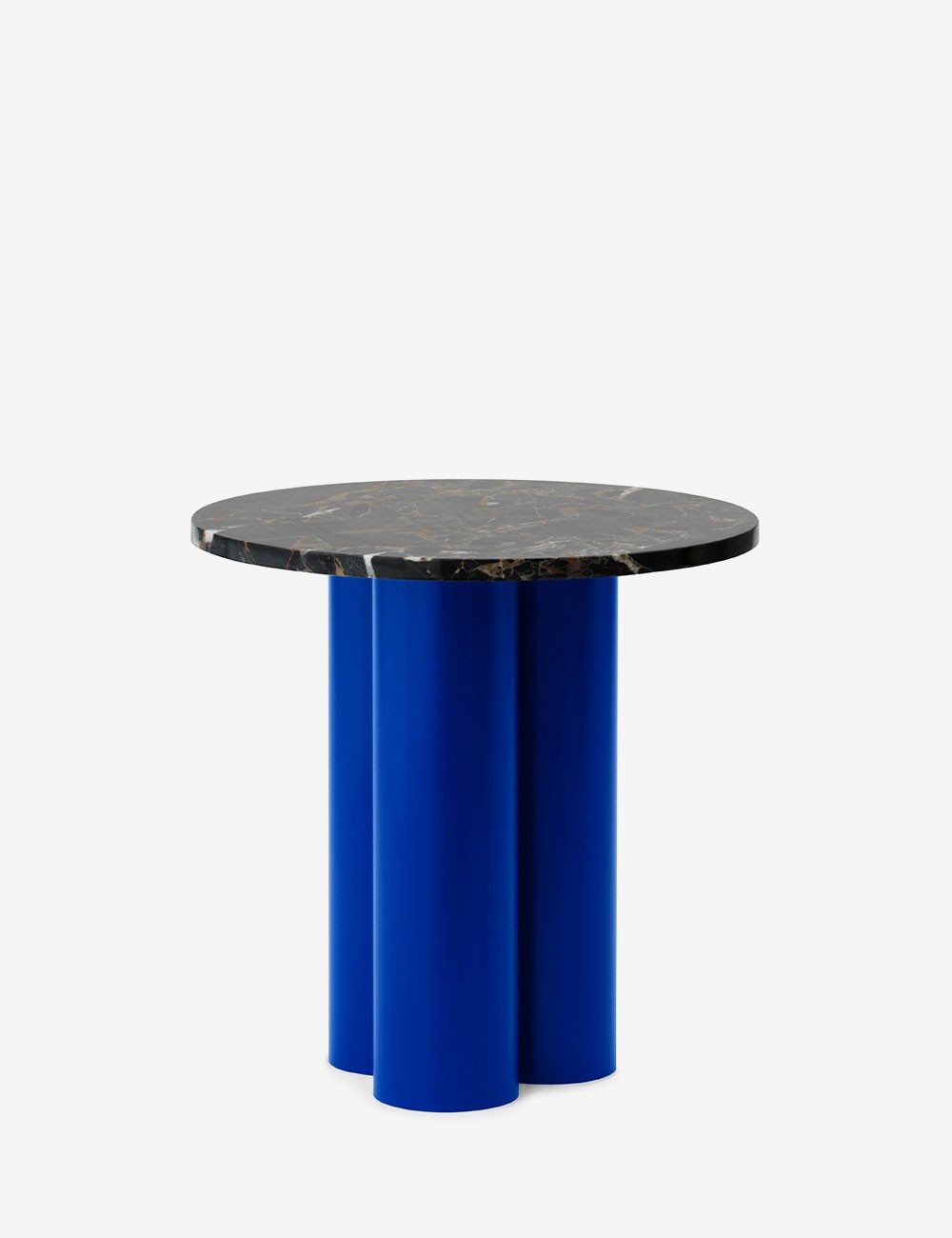 cette table bleu vif