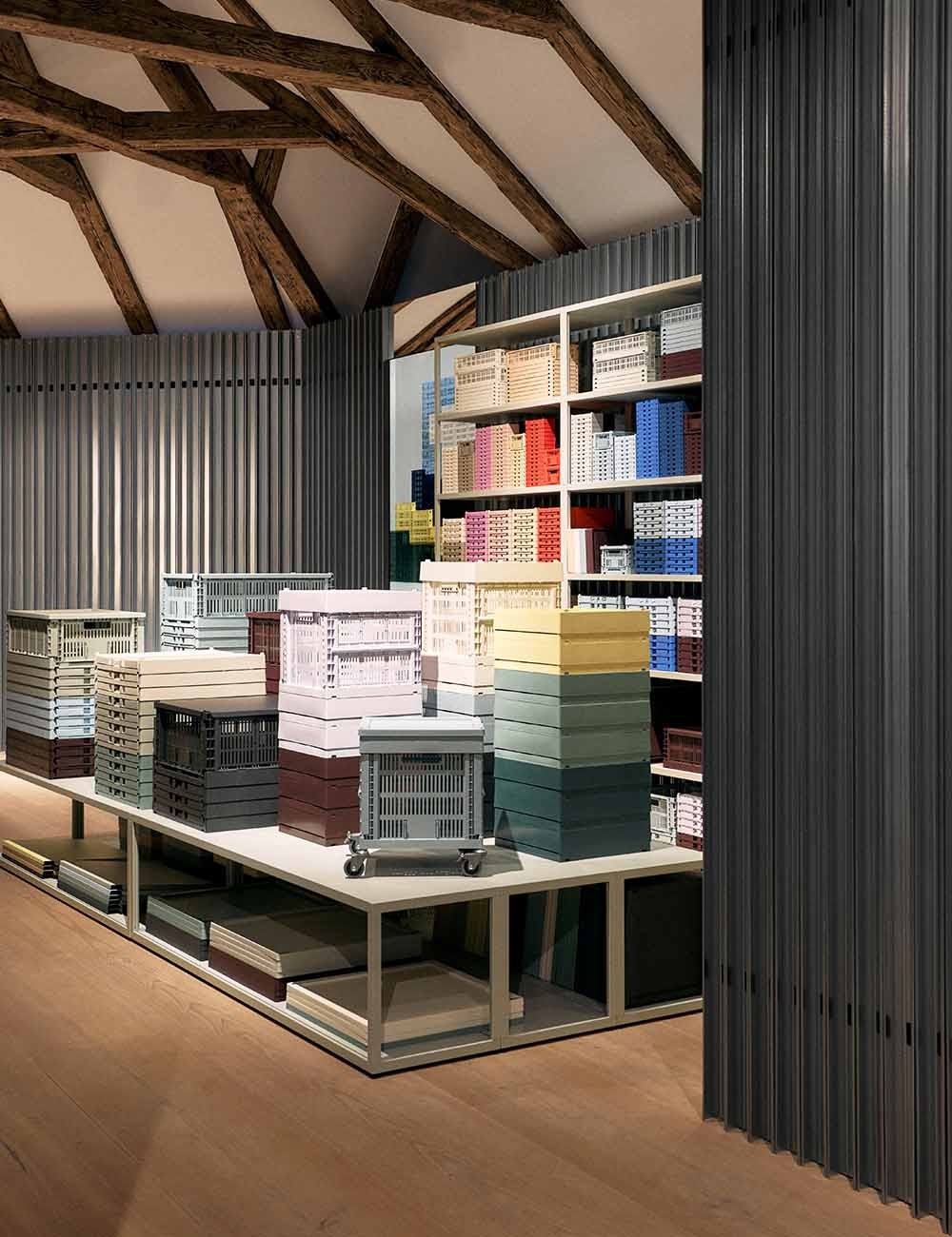 hay colour crate medium