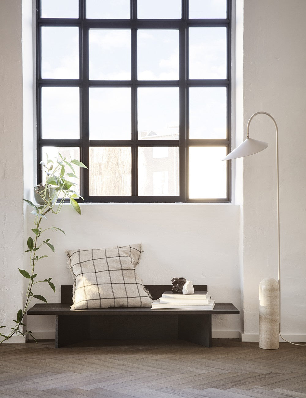 Lampada da terra in cashmere Arum