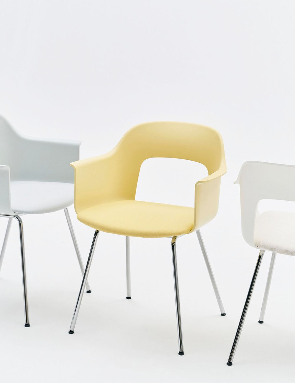 LAYOUT ARMCHAIR 211 BLACK