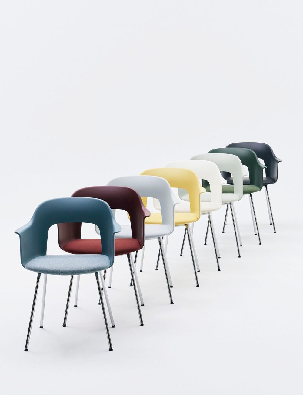 LAYOUT ARMCHAIR 212 BLACK OAK/BLACK