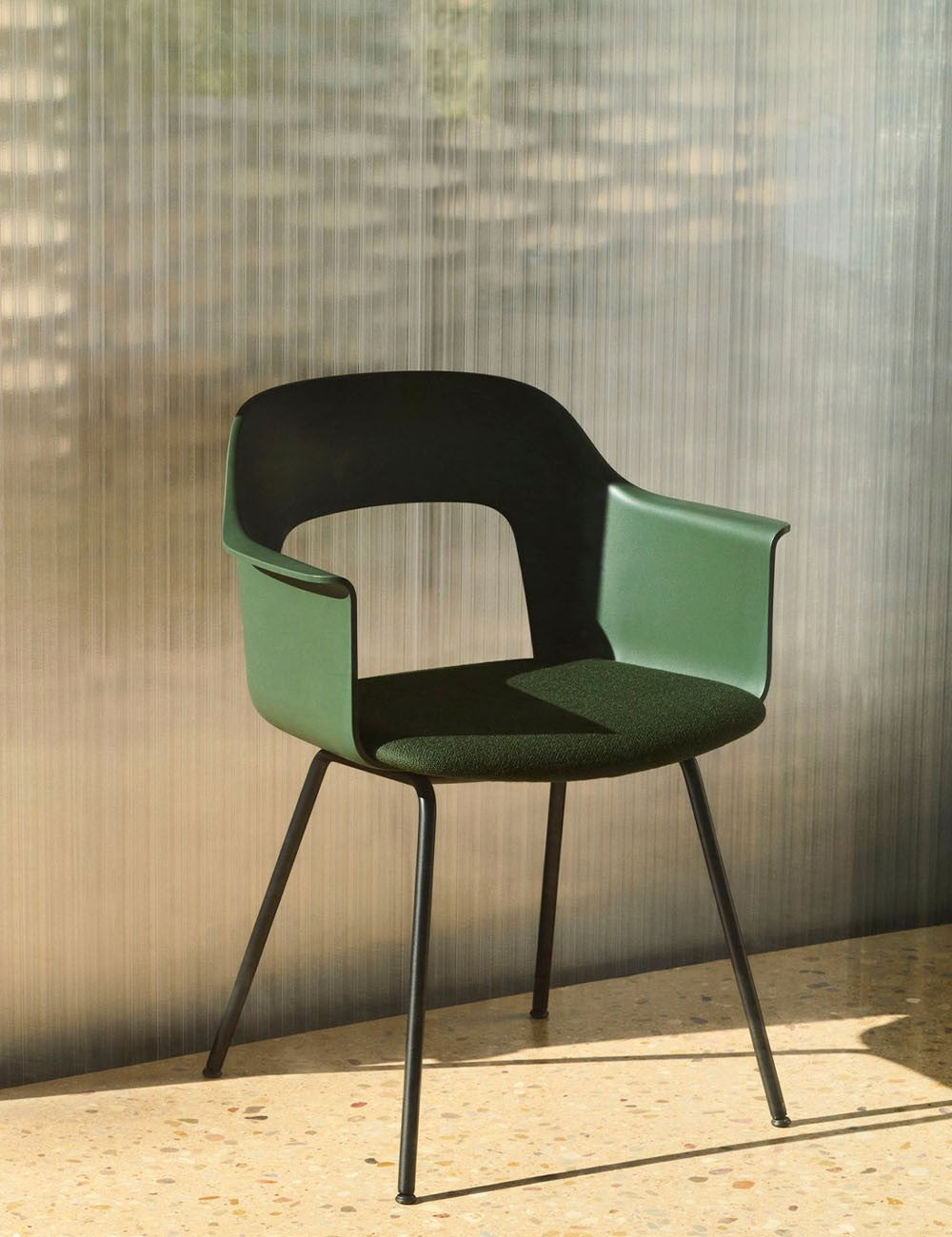 LAYOUT ARMCHAIR 213 BLACK