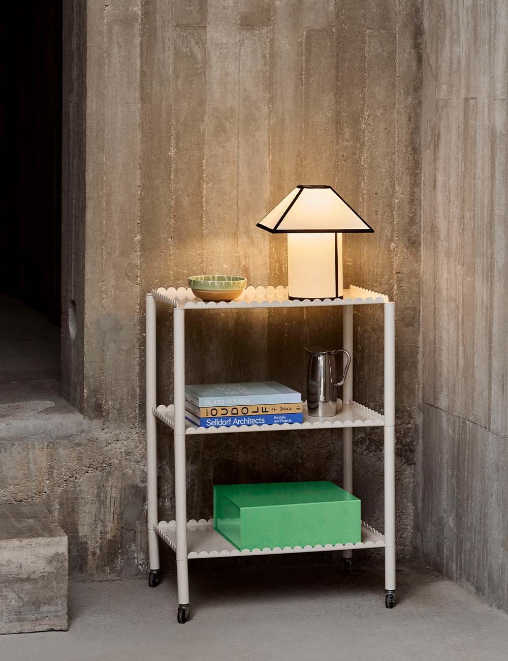 ava pyramid table lamp 290