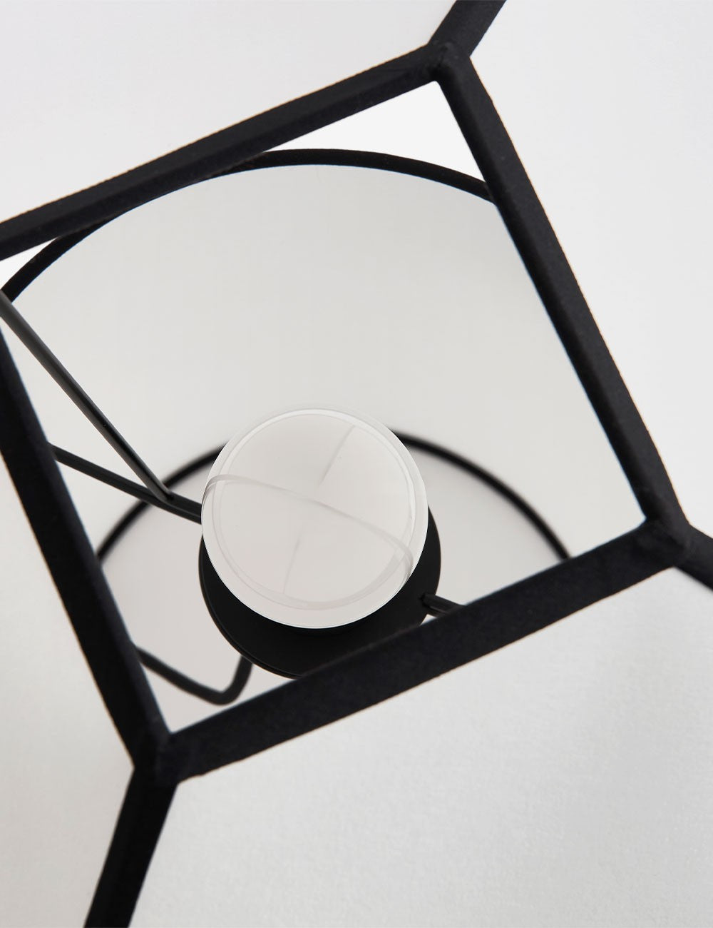 ava pyramid table lamp 450