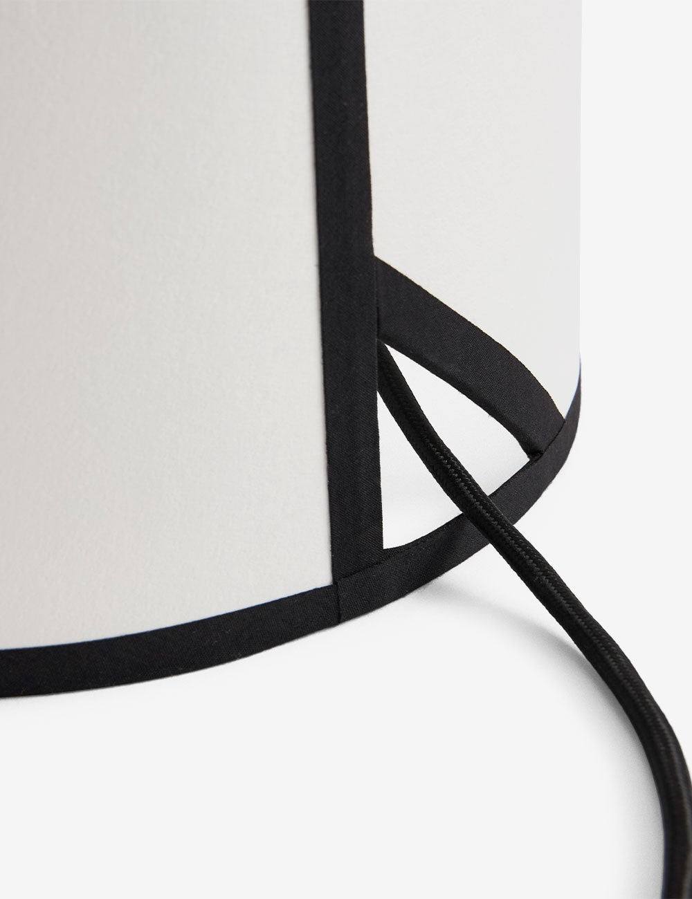 ava pyramid table lamp 450